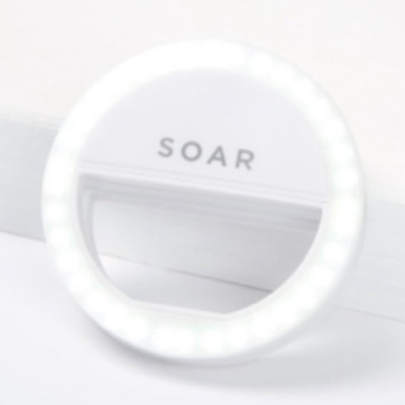 *SALE* Soar Clip on Selfie Ring Light - Picture 8 of 15